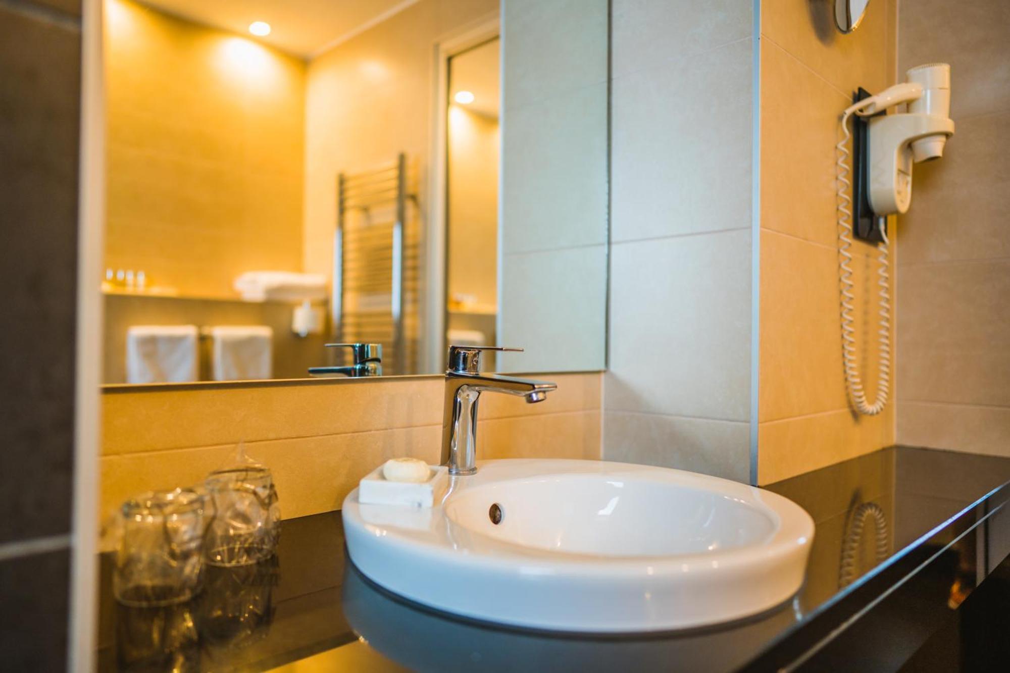 ספליט Hotel Vestibul Palace & Villa - Small Luxury Hotels Of The World מראה חיצוני תמונה