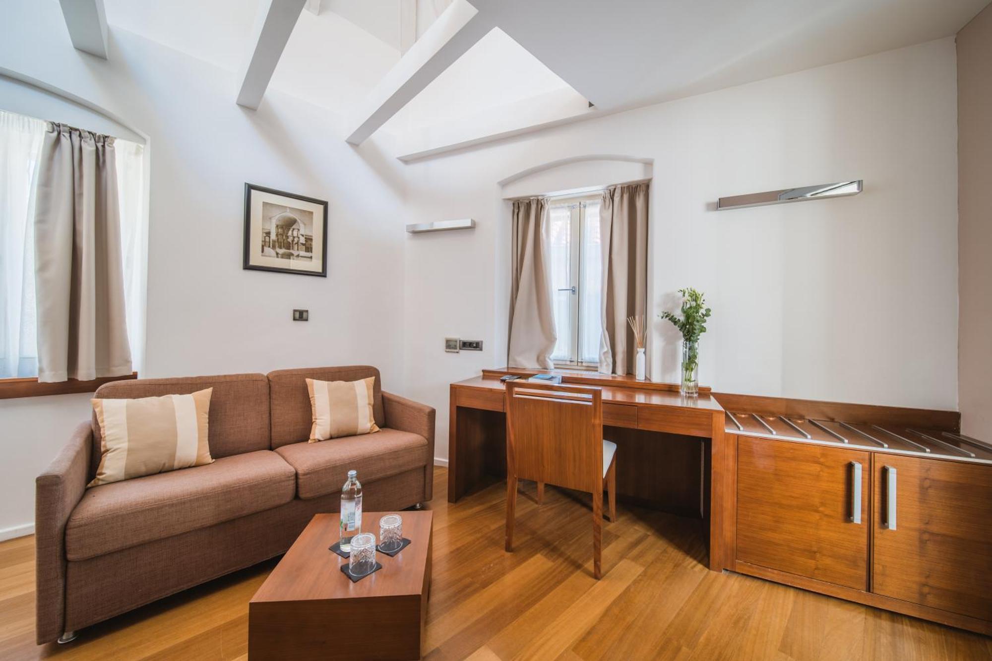 ספליט Hotel Vestibul Palace & Villa - Small Luxury Hotels Of The World מראה חיצוני תמונה