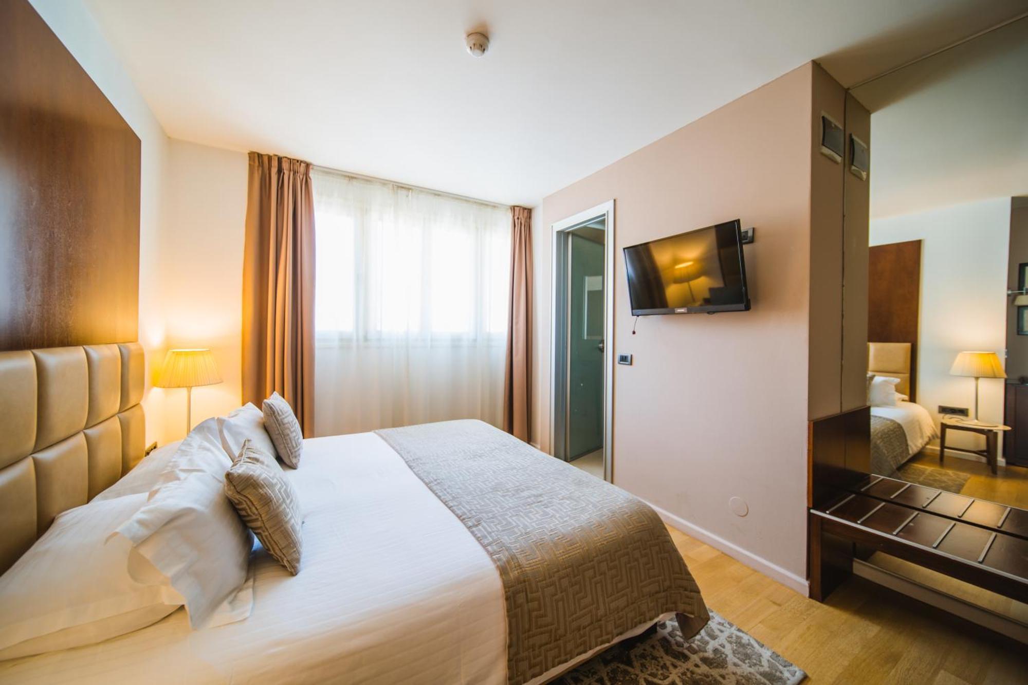 ספליט Hotel Vestibul Palace & Villa - Small Luxury Hotels Of The World מראה חיצוני תמונה