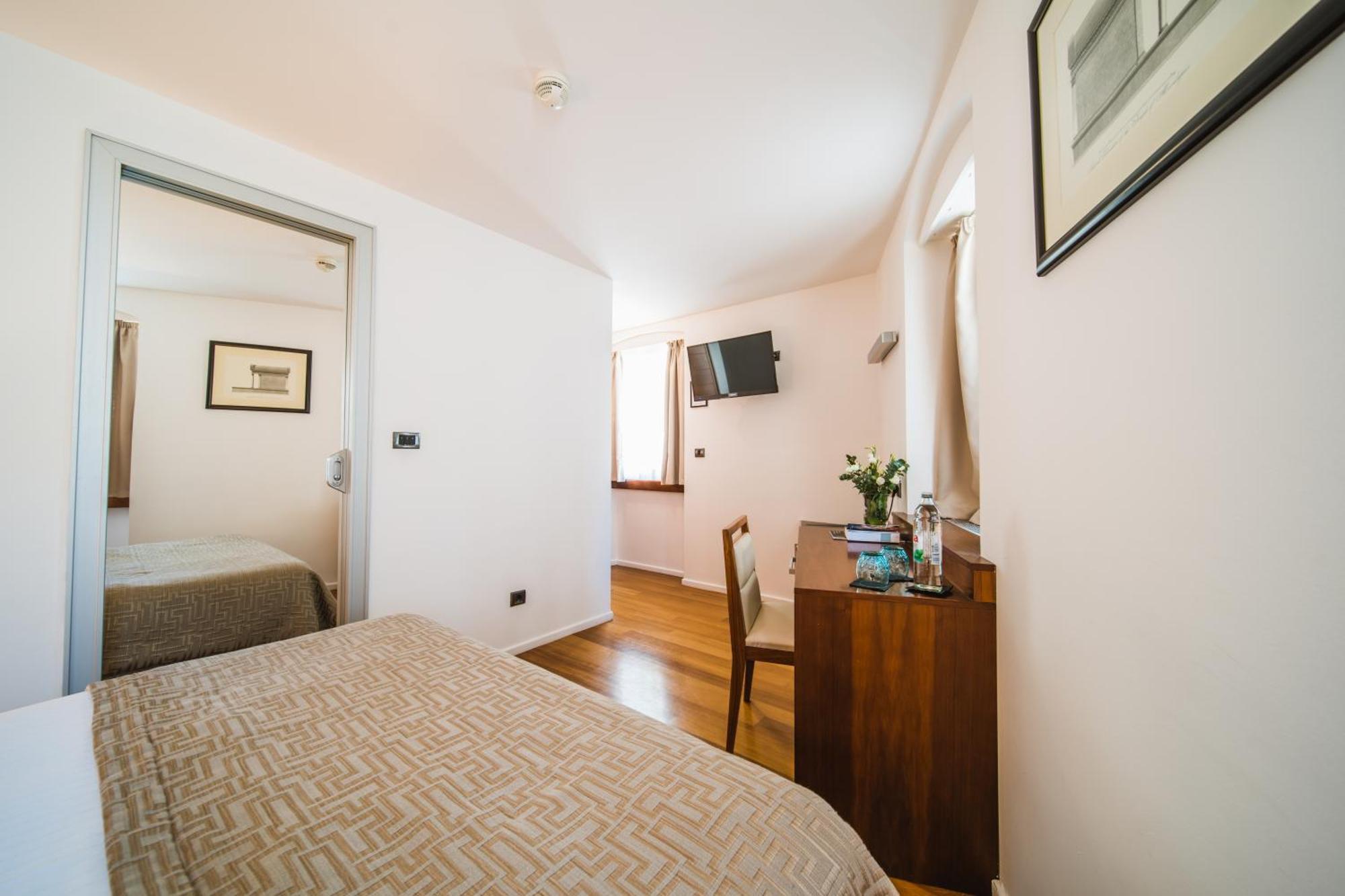 ספליט Hotel Vestibul Palace & Villa - Small Luxury Hotels Of The World מראה חיצוני תמונה