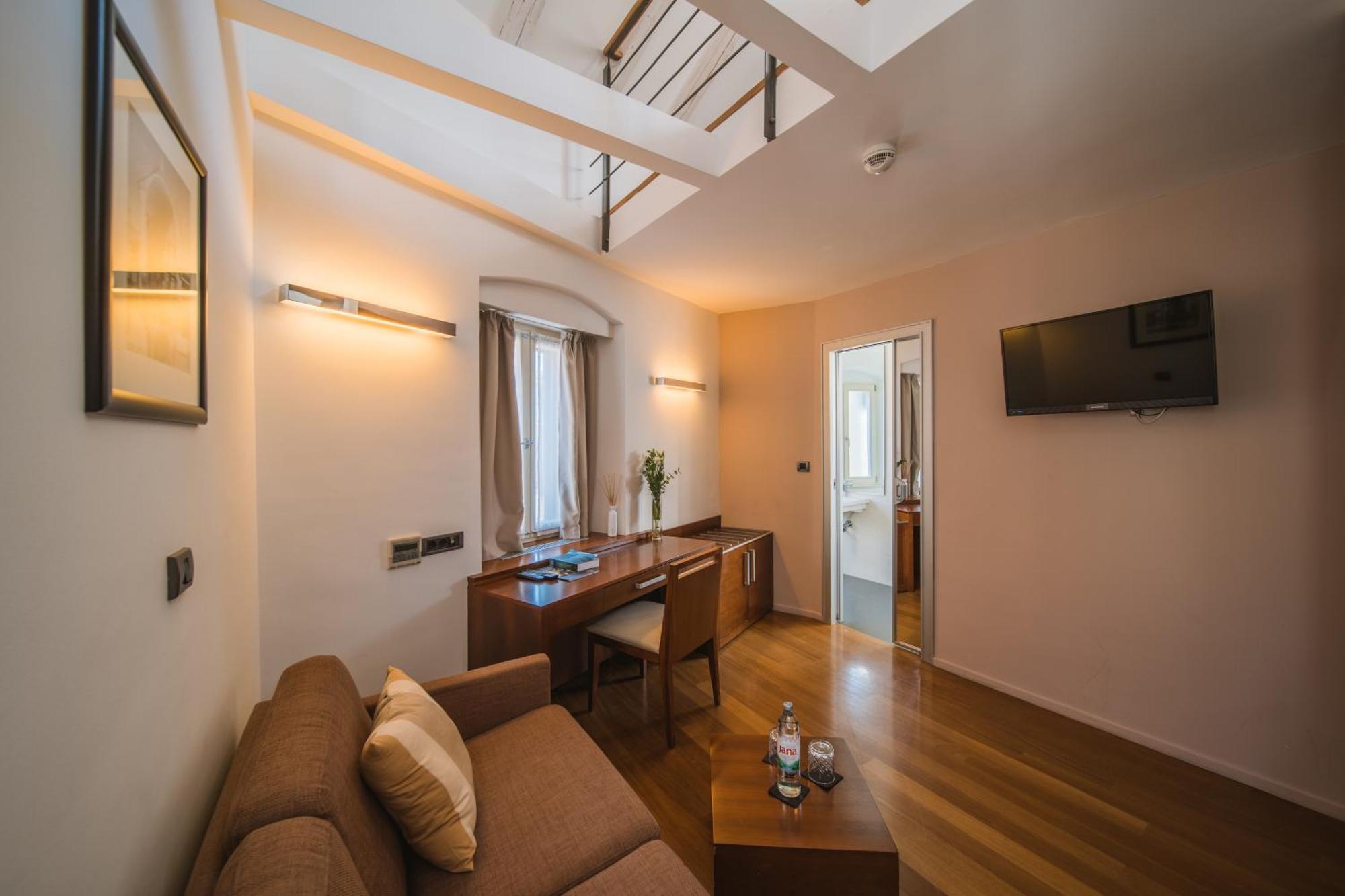 ספליט Hotel Vestibul Palace & Villa - Small Luxury Hotels Of The World מראה חיצוני תמונה